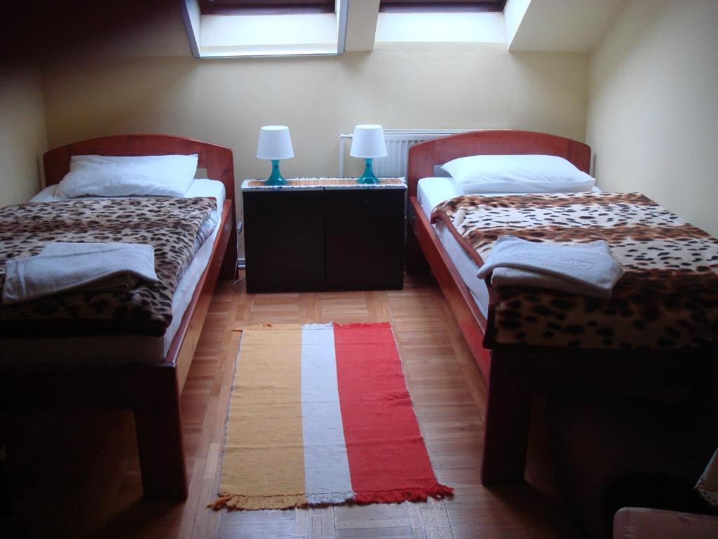 Róza Hotel és Apartmanház Esztergom Habitación foto